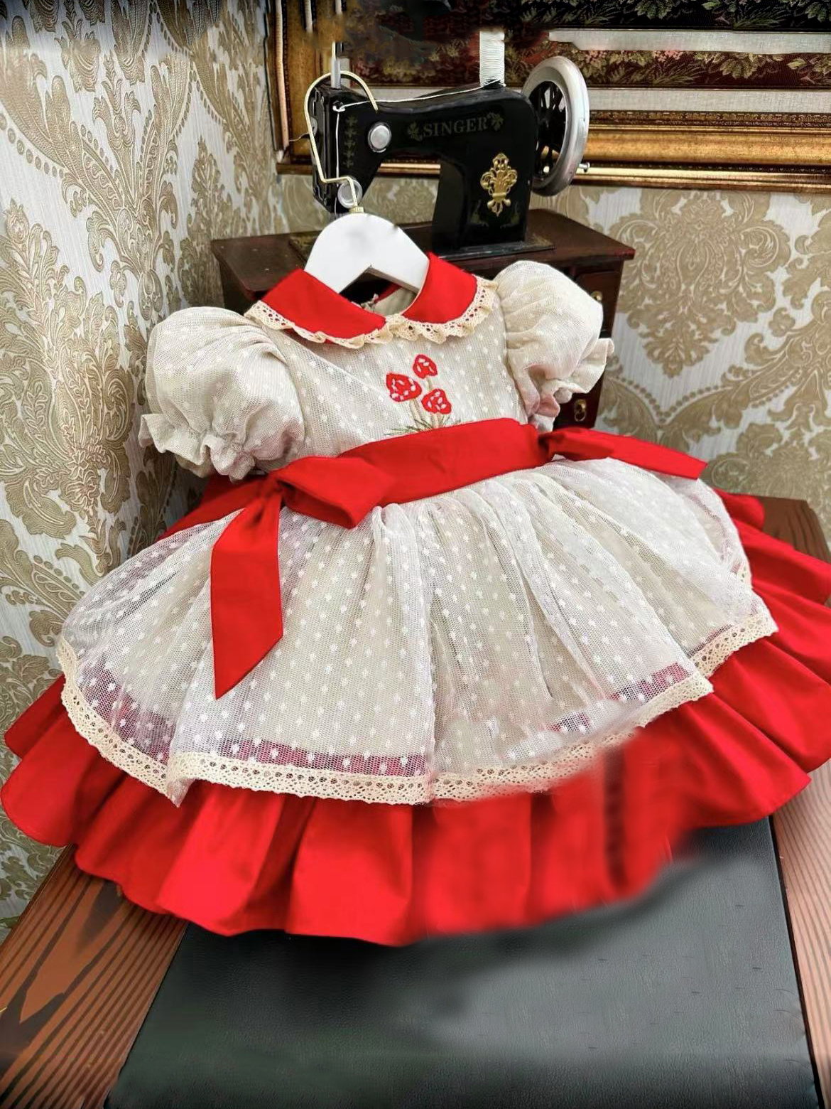 Baby Girl Summer Strawberry Em - đánh giá và giá Embroidery Net Dress