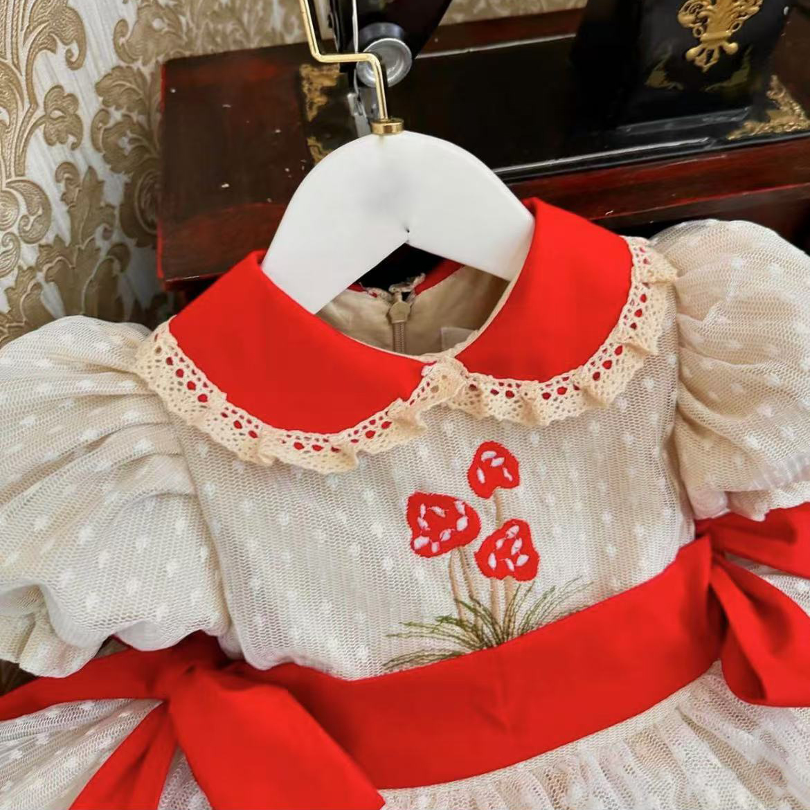 Baby Girl Summer Strawberry Em - đánh giá và giá Embroidery Net Dress
