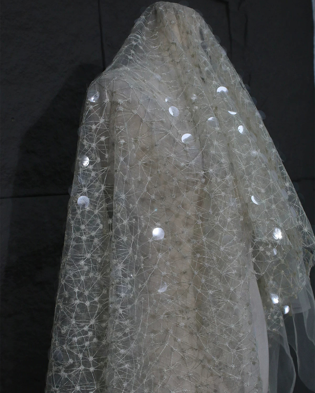 1yard Sequin embroidery thread - đánh giá và giá Embroidery Net Dress