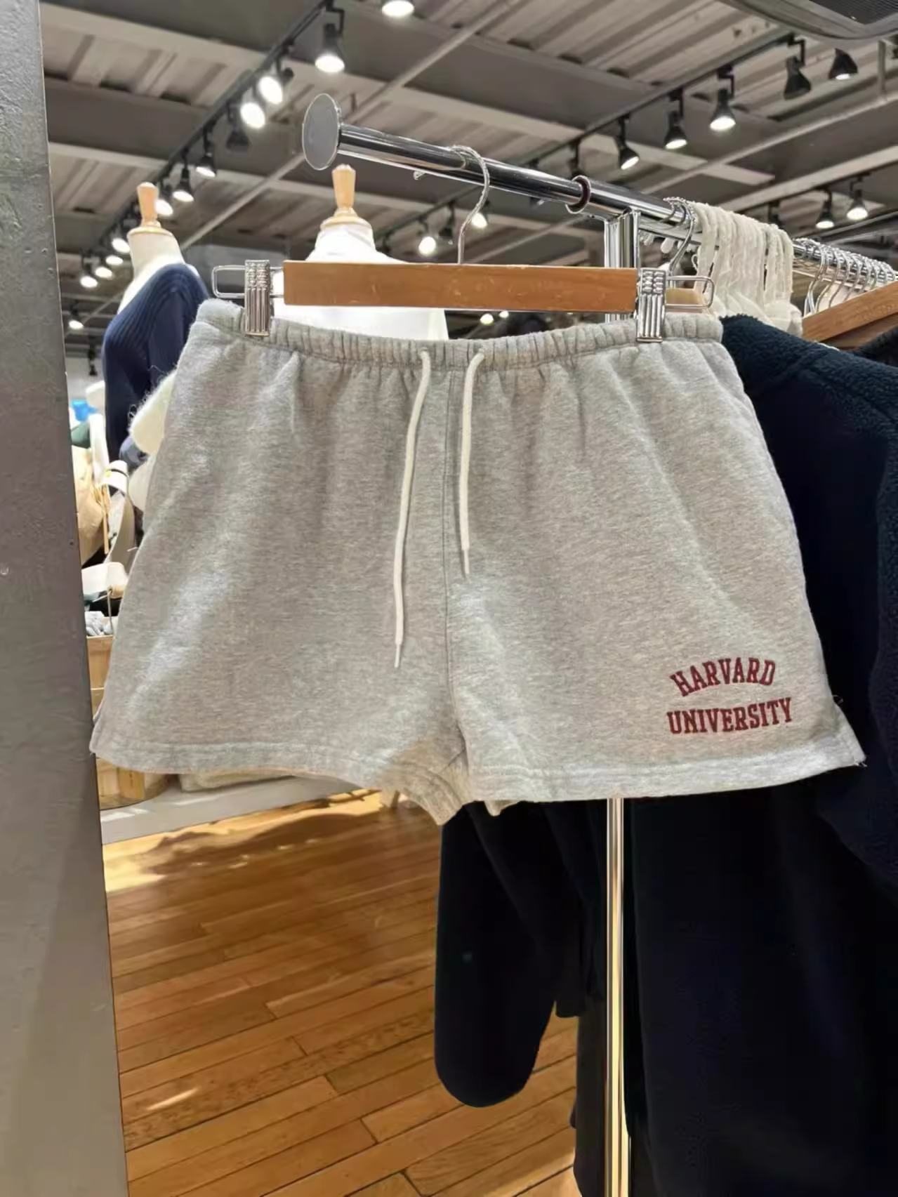 BM Women's Grey Harvard Univer - đánh giá và giá Embroidery University