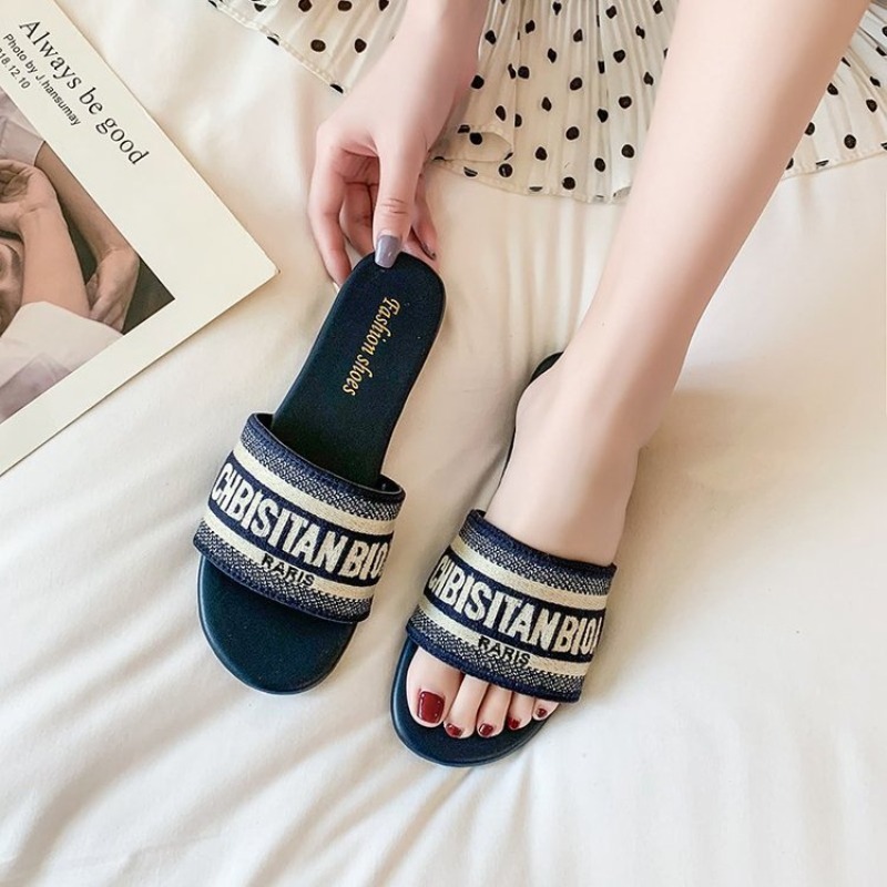 Women's Fashion Flat Slippers  - đánh giá và giá Embroidery Font