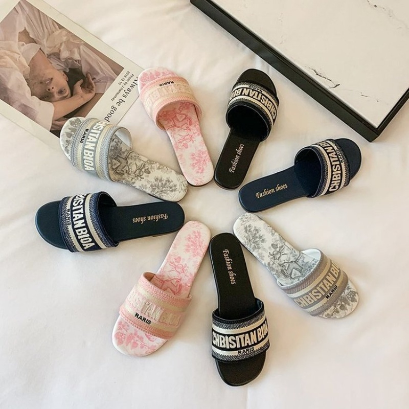 Women's Fashion Flat Slippers  - đánh giá và giá Embroidery Font