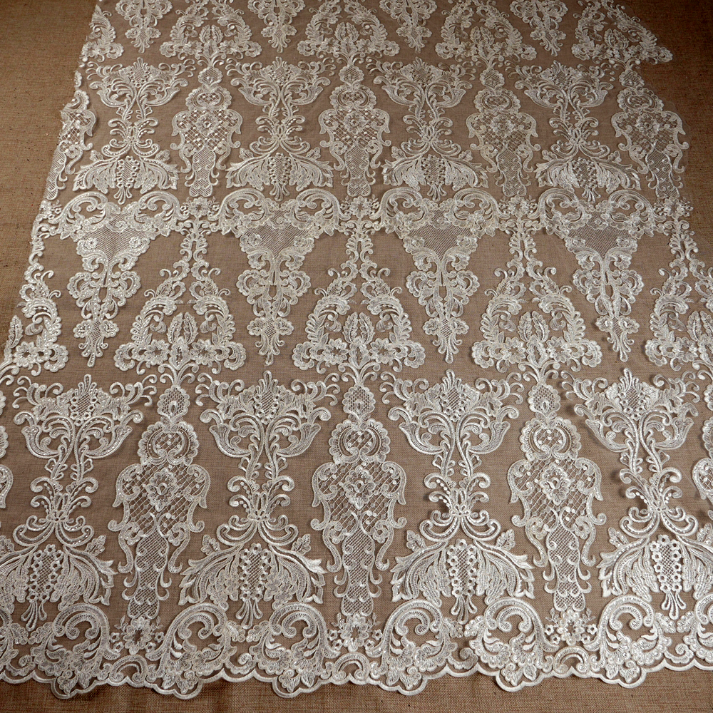 HelluyerDc ivory,black sequins - đánh giá và giá Embroidery Software