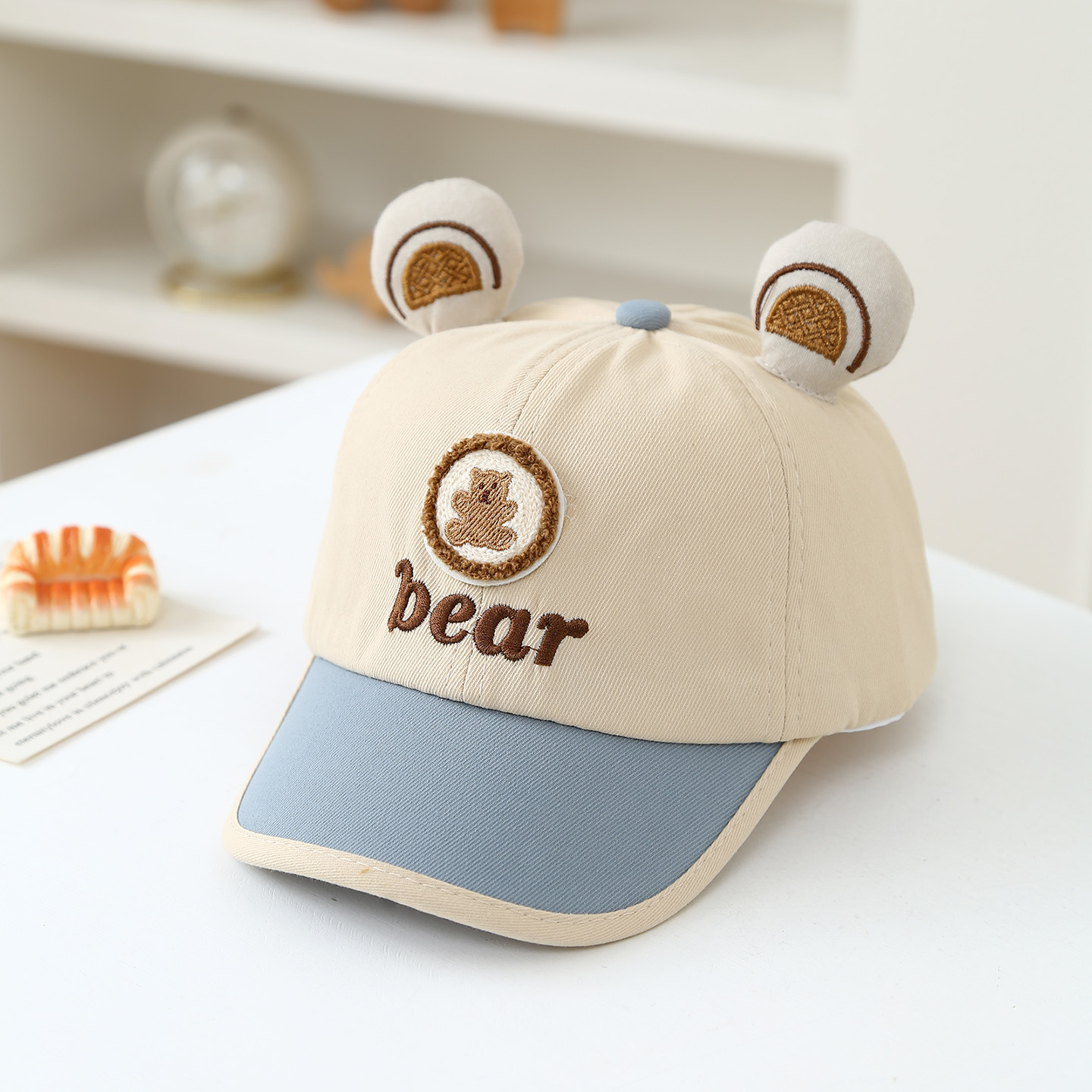 A cute children's baseball cap - đánh giá và giá Embroidery Hat Machine