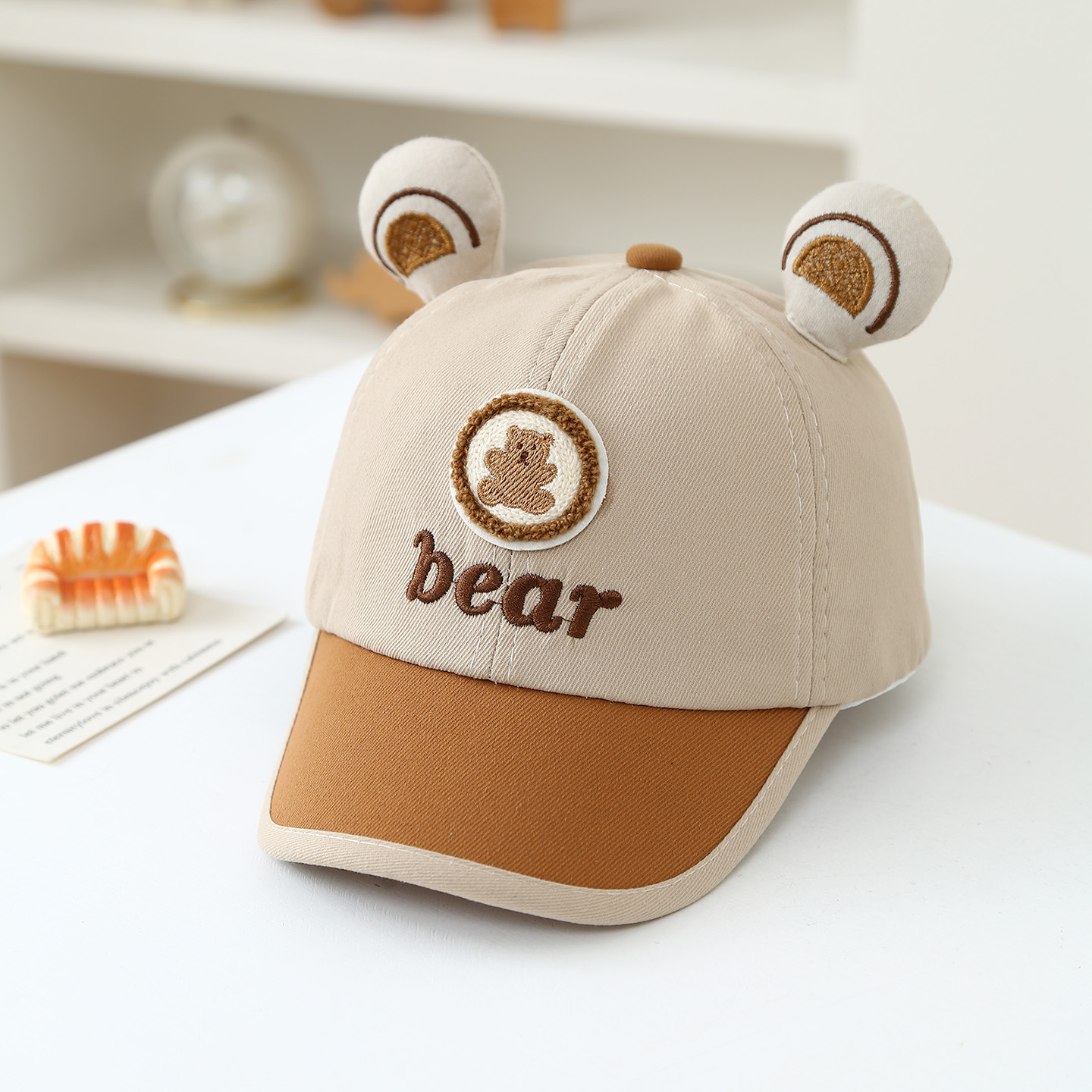 A cute children's baseball cap - đánh giá và giá Embroidery Hat Machine