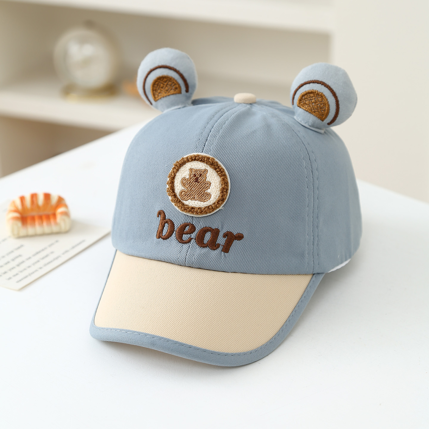 A cute children's baseball cap - đánh giá và giá Embroidery Hat Machine